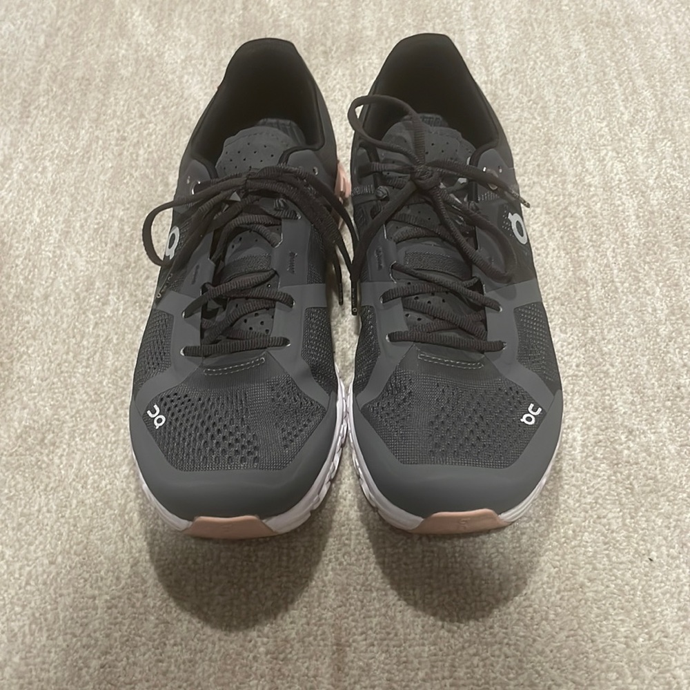 On Running Cloudflow Size 7.5 - image 1